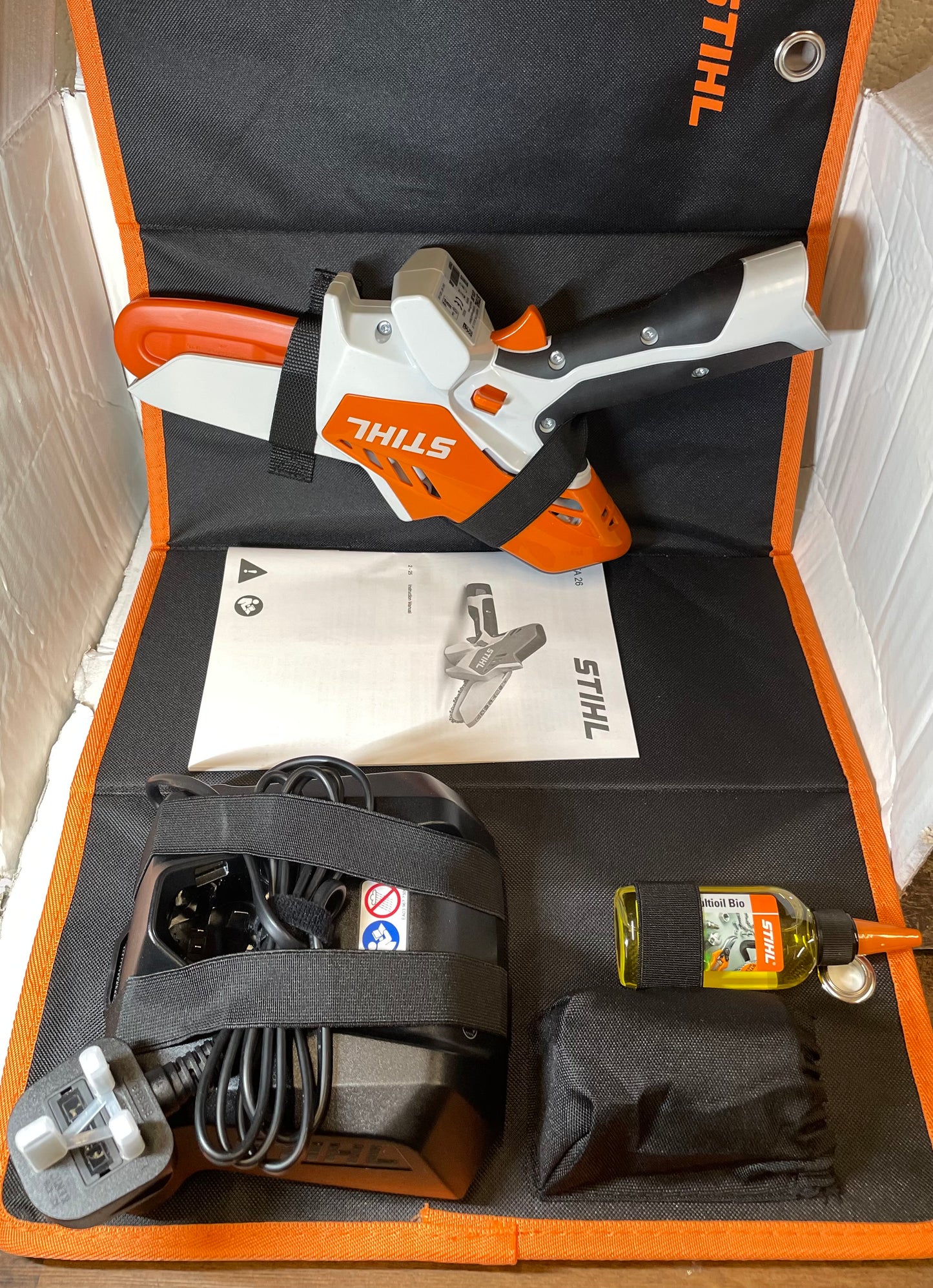 STIHL GTA 26 Cordless Pruner Kit