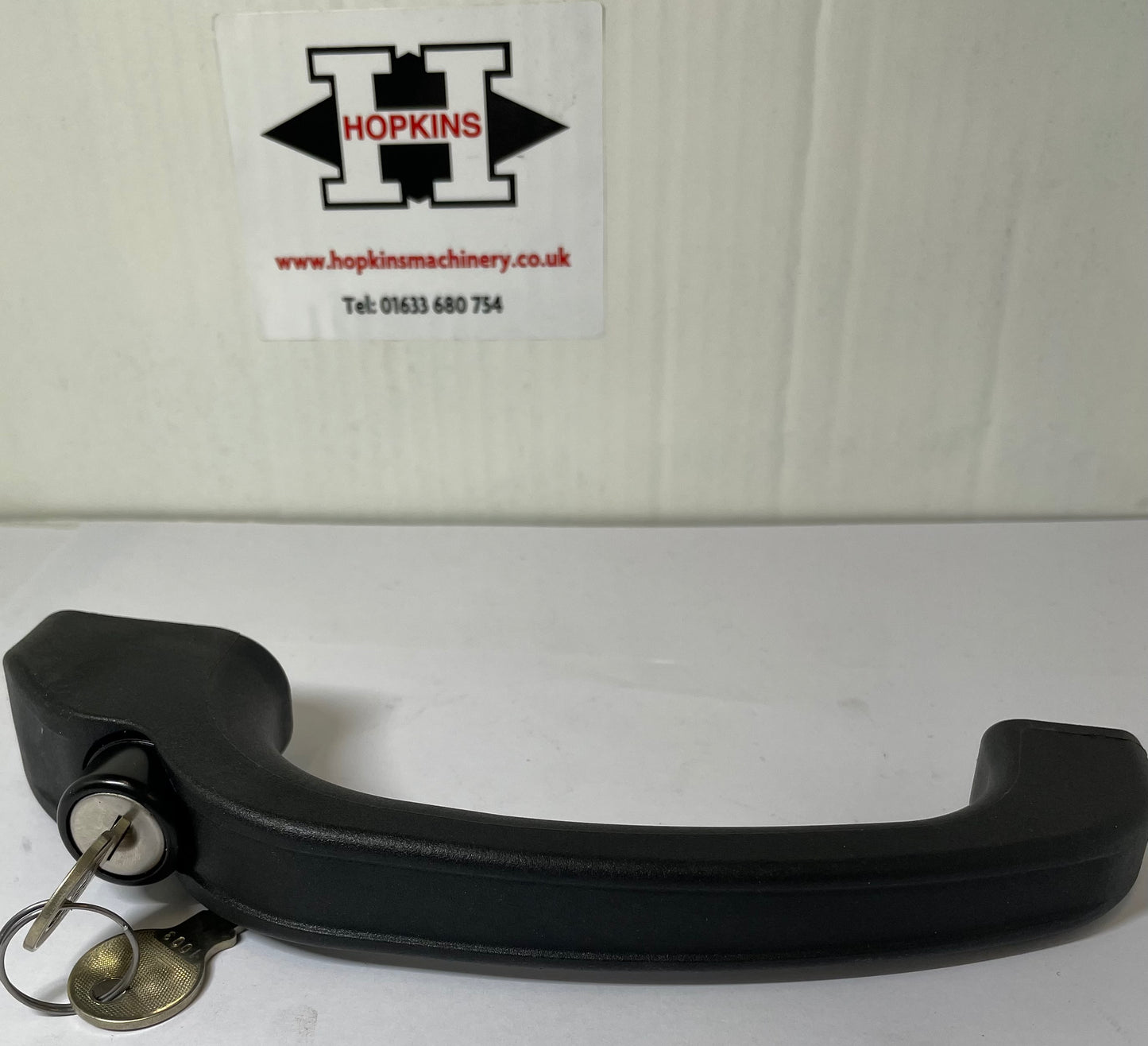 W27TS-00054 Door Handle & Lock